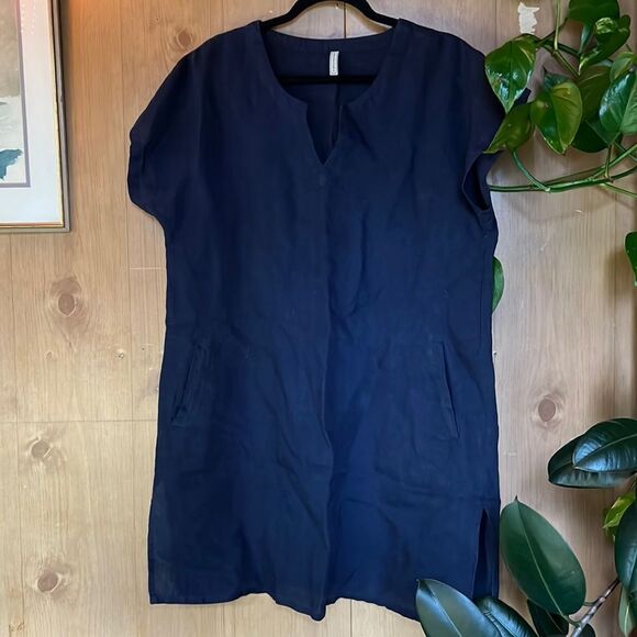 “Embellish” navy blue 100% linen tunic with pockets Medium - Picture 1 of 5